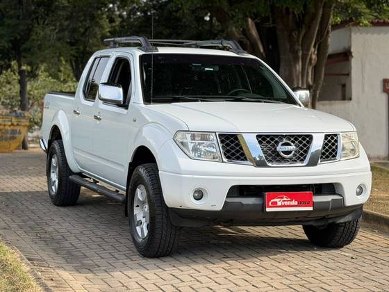 NISSAN FRONTIER 2.5 LE 4X4 CD TURBO ELETRONIC DIESEL 4P AUTOMÁTICO
